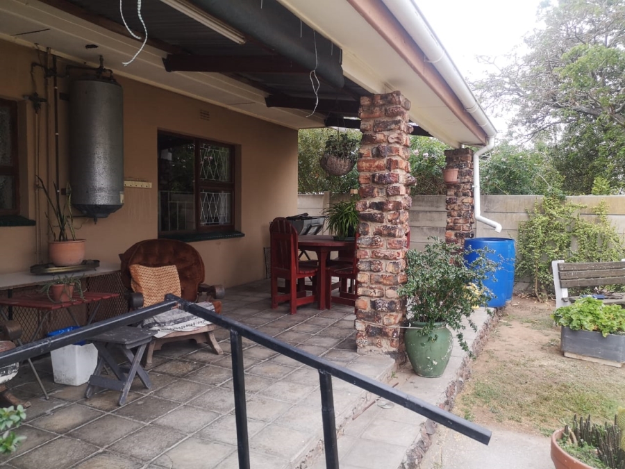 5 Bedroom Property for Sale in Despatch Central Eastern Cape